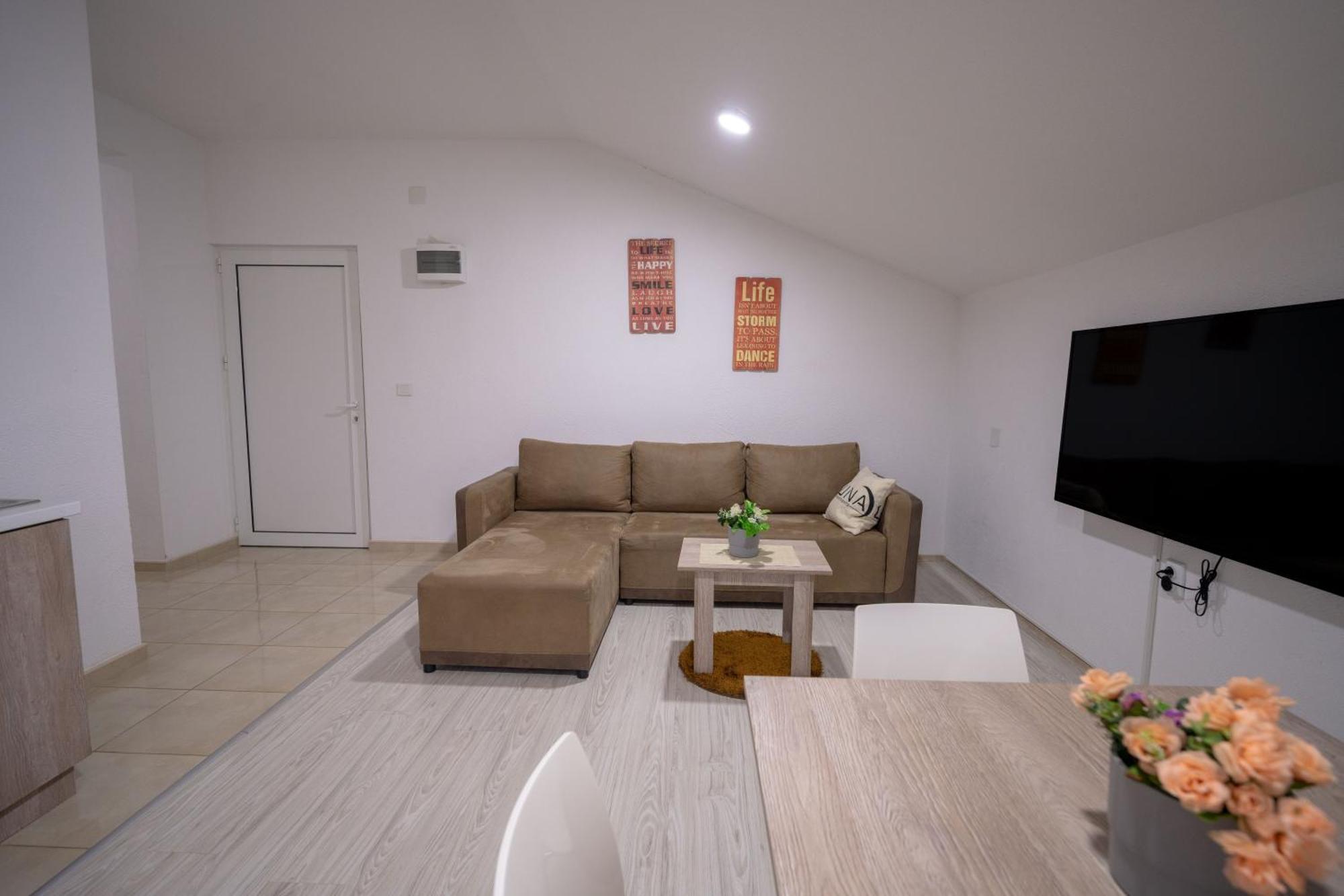 Luna Apartments Gyevgyelija Kültér fotó